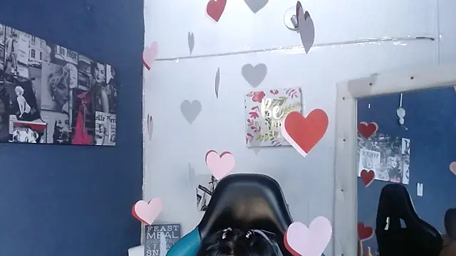 MartinaFonse online show from 03-04-25, 04:38