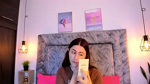 Snapshot of sweet_abby1 chatting on 09-20-25, 12:21 sweet abby1 online show from 09-20-25, 12:21