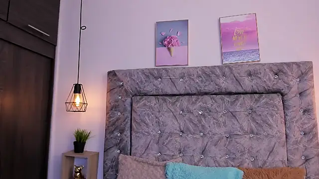 Snapshot of sweet_abby1 chatting on 09-09-25, 09:02 sweet abby1 online show from 09-09-25, 09:02