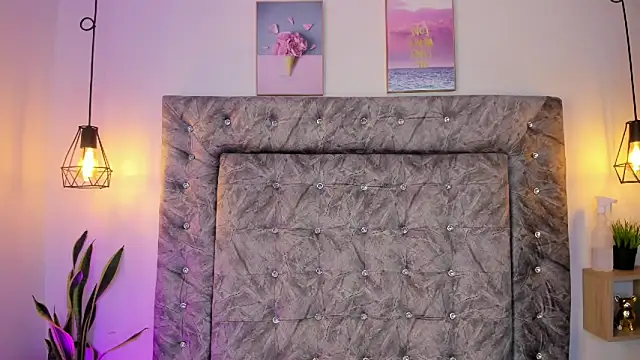 Snapshot of sweet_abby1 chatting on 02-27-25, 12:12 sweet abby1 online show from 02-27-25, 12:12