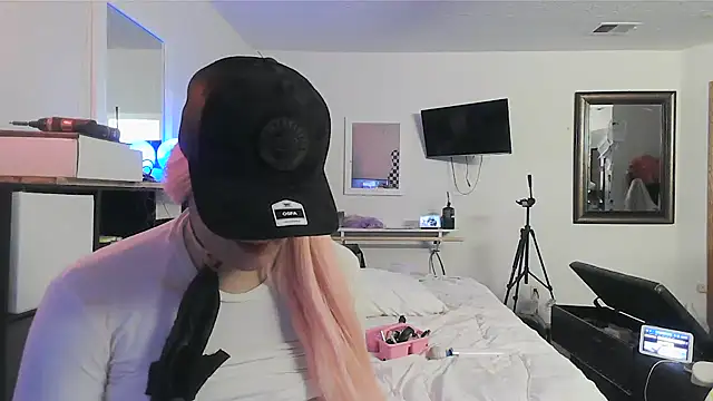 sissytrapdolly24 online show from 12-21-25, 10:32