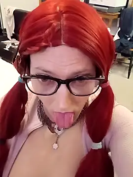 Snapshot of sissytrapdolly24 chatting on 09-23-25, 05:36 sissytrapdolly24 online show from 09-23-25, 05:36