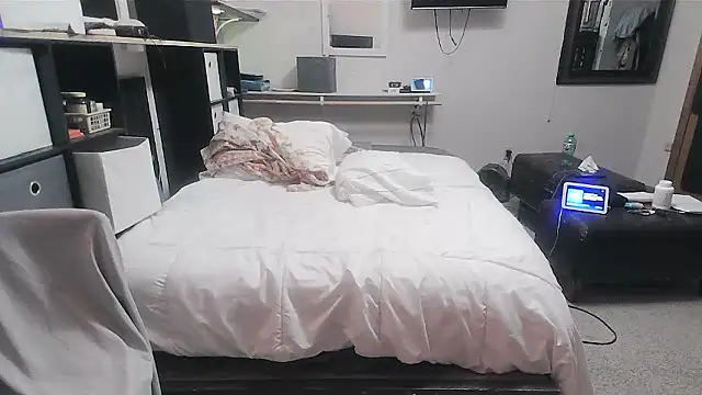 Snapshot of sissytrapdolly24 chatting on 02-14-26, 06:35 sissytrapdolly24 online show from 02-14-26, 06:35