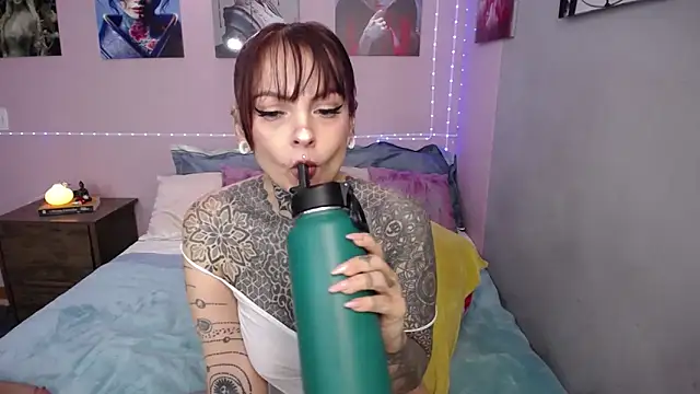 LolaRouse online show from 10-29-25, 05:56