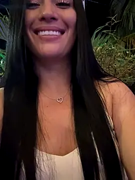 Snapshot of Sara_luna_ chatting on 11-10-25, 01:54 Sara luna online show from 11-10-25, 01:54