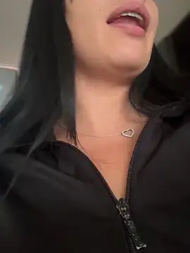 Snapshot of Sara_luna_ chatting on 04-07-26, 06:21 Sara luna online show from 04-07-26, 06:21