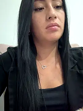 Snapshot of Sara_luna_ chatting on 11-15-25, 01:20 Sara luna online show from 11-15-25, 01:20