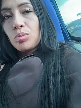 Snapshot of Sara_luna_ chatting on 11-08-25, 08:34 Sara luna online show from 11-08-25, 08:34