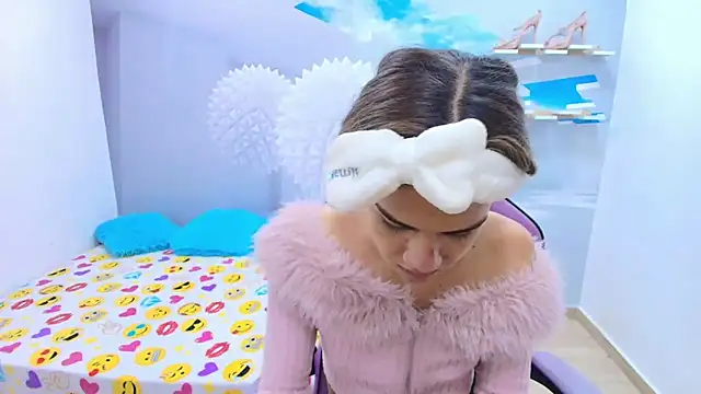 Snapshot of DEMI_LEED chatting on 02-12-26, 11:54 DEMI LEED online show from 02-12-26, 11:54