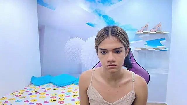 Snapshot of DEMI_LEED chatting on 02-05-26, 11:39 DEMI LEED online show from 02-05-26, 11:39