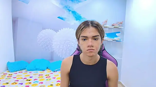 Snapshot of DEMI_LEED chatting on 02-13-26, 12:38 DEMI LEED online show from 02-13-26, 12:38