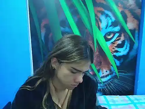 Snapshot of DEMI_LEED chatting on 02-25-26, 11:43 DEMI LEED online show from 02-25-26, 11:43