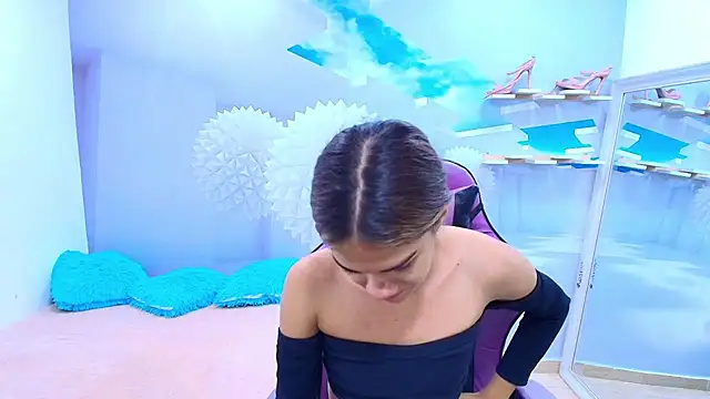 Snapshot of DEMI_LEED chatting on 02-18-26, 12:12 DEMI LEED online show from 02-18-26, 12:12