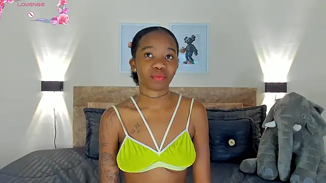 Rihana hot01 online show from 06-03-26, 03:40