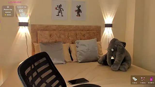 Rihana hot01 online show from 09-10-25, 02:10