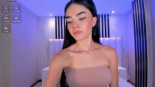 Snapshot of LucianaMillerX chatting on 12-02-24, 07:33 LucianaMillerX online show from 12-02-24, 07:33