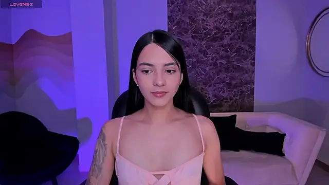 Snapshot of HannahJamesX chatting on 02-26-25, 06:48 HannahJamesX online show from 02-26-25, 06:48