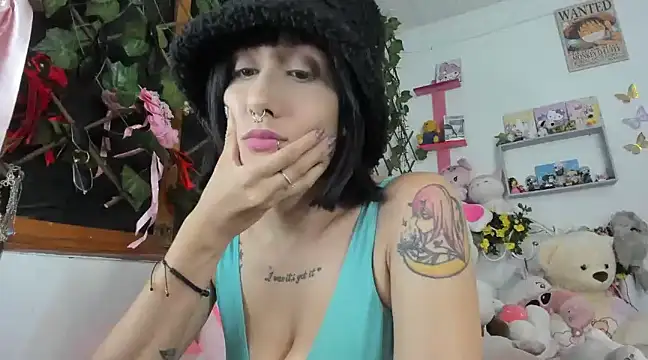 Snapshot of LunaDeCristall chatting on 02-27-25, 06:46 LunaDeCristall online show from 02-27-25, 06:46