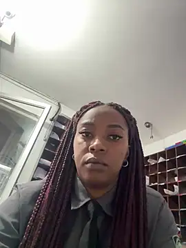 Snapshot of CiaraEbony chatting on 06-17-26, 11:31 CiaraEbony online show from 06-17-26, 11:31