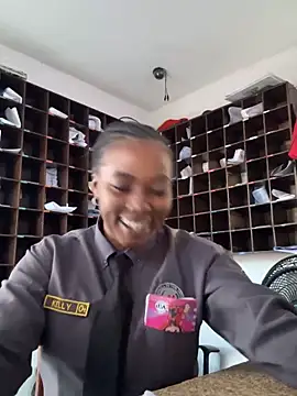 Snapshot of CiaraEbony chatting on 04-24-26, 09:39 CiaraEbony online show from 04-24-26, 09:39