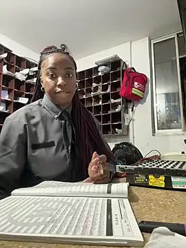 Snapshot of CiaraEbony chatting on 05-27-26, 12:20 CiaraEbony online show from 05-27-26, 12:20