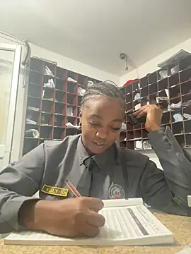 Snapshot of CiaraEbony chatting on 04-21-26, 03:13 CiaraEbony online show from 04-21-26, 03:13
