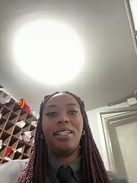 Snapshot of CiaraEbony chatting on 06-04-26, 11:26 CiaraEbony online show from 06-04-26, 11:26