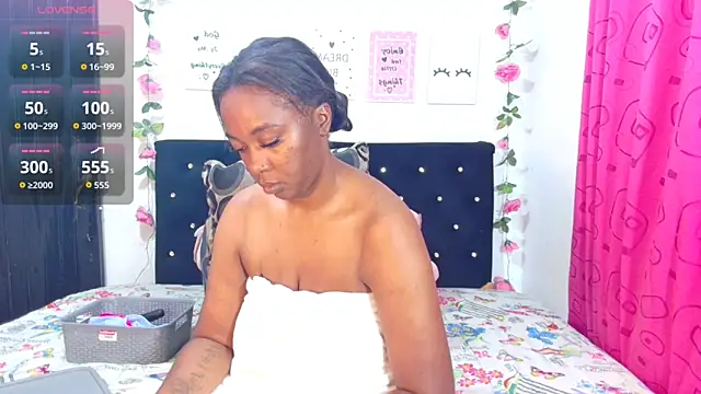 Snapshot of CiaraEbony chatting on 03-01-26, 02:55 CiaraEbony online show from 03-01-26, 02:55