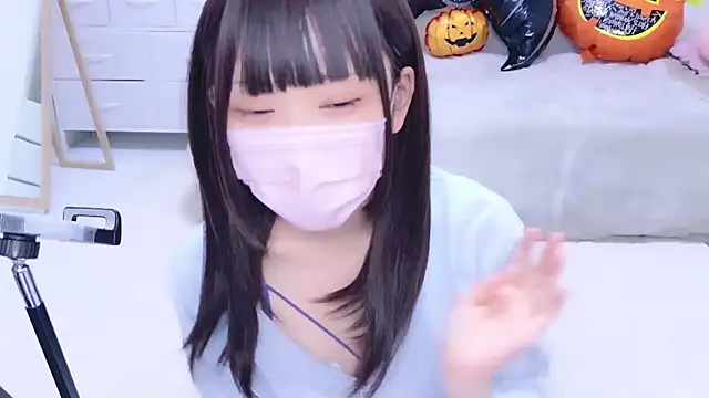 Snapshot of x-naru-x chatting on 10-29-25, 02:16 x-naru-x online show from 10-29-25, 02:16