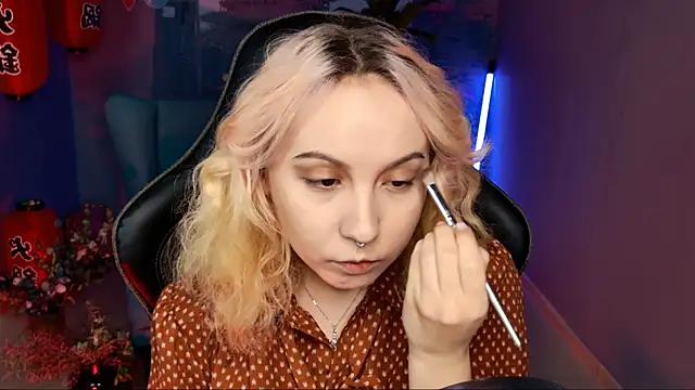 JasmineMilko online show from 03-18-25, 05:02