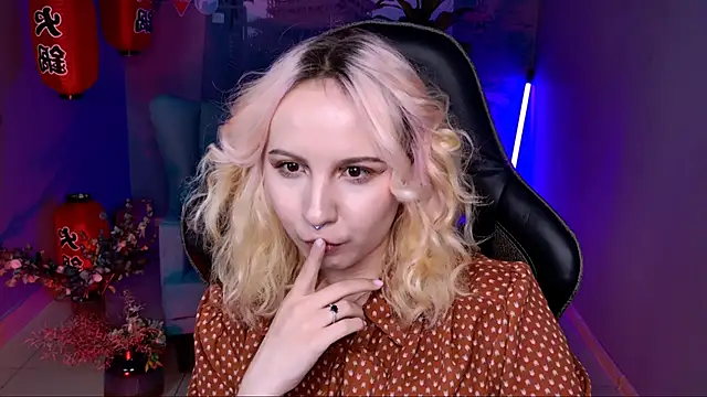 JasmineMilko online show from 03-18-25, 02:28