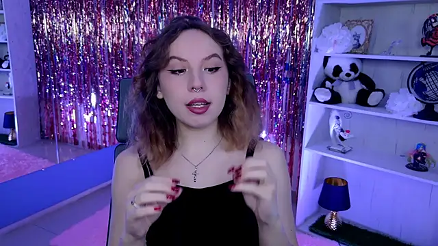 JasmineMilko online show from 04-15-26, 05:13