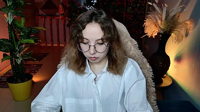 JasmineMilko online show from 04-04-26, 05:03