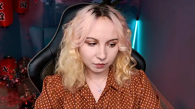 JasmineMilko online show from 03-18-25, 08:06