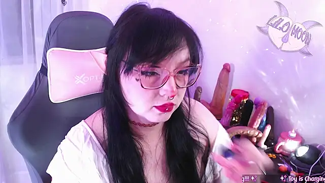 LiloMoon69 online show from 05-18-26, 04:01
