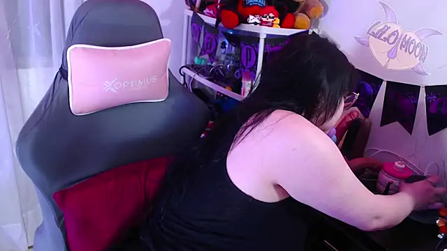 LiloMoon69 online show from 10-28-25, 01:06