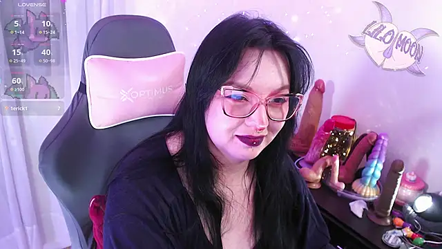 LiloMoon69 online show from 04-28-26, 02:27