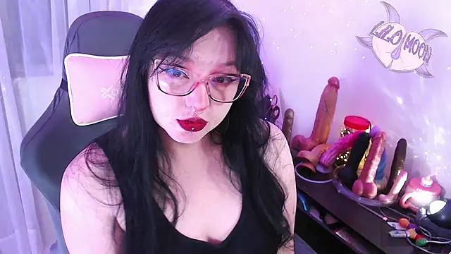 LiloMoon69 online show from 05-05-26, 02:47