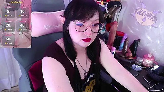 LiloMoon69 online show from 10-09-25, 12:28