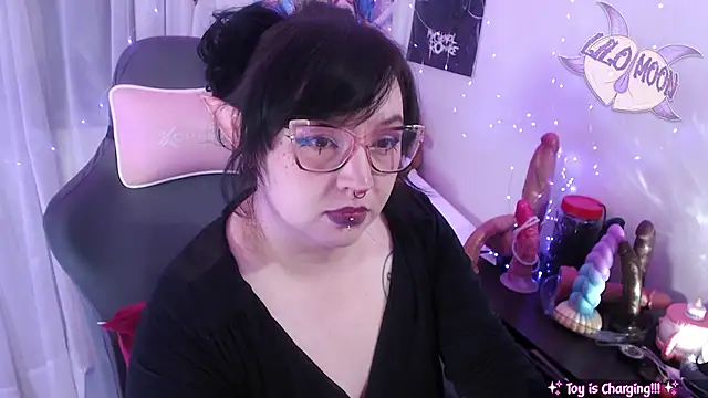 LiloMoon69 online show from 05-26-26, 06:33