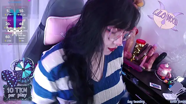 LiloMoon69 online show from 12-17-25, 02:11