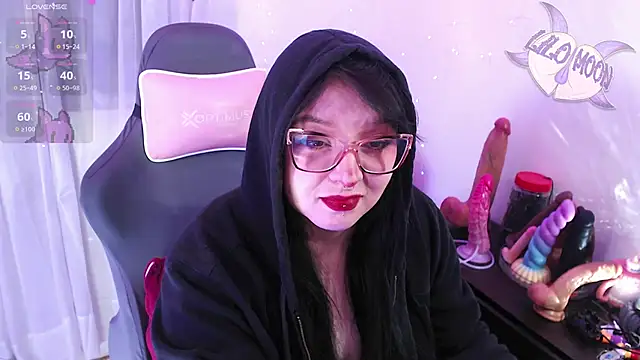 LiloMoon69 online show from 04-22-26, 02:18