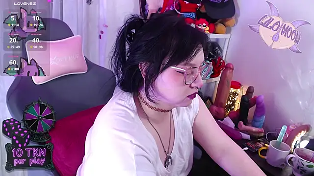 LiloMoon69 online show from 11-17-25, 02:54