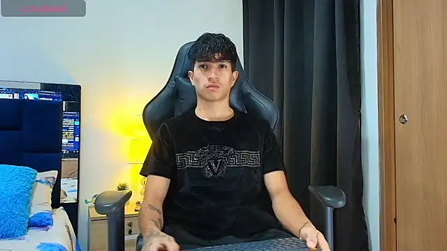  CamiloBass online show from 04-19-26, 01:17