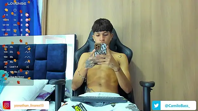 Snapshot of _CamiloBass chatting on 02-16-25, 08:44  CamiloBass online show from 02-16-25, 08:44