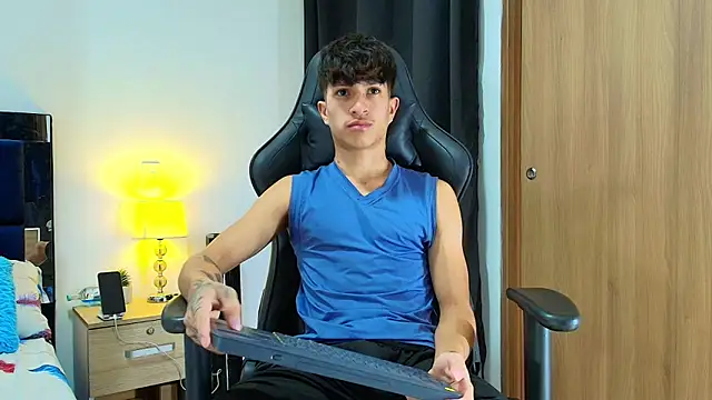  CamiloBass online show from 05-22-26, 01:47