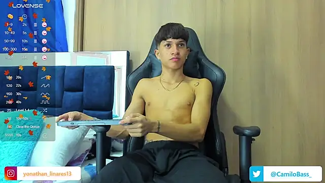 Snapshot of _CamiloBass chatting on 02-20-25, 01:57  CamiloBass online show from 02-20-25, 01:57
