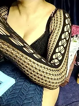 sexylaya2 online show from 04-11-26, 02:08