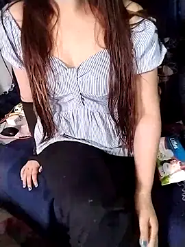 sexylaya2 online show from 12-15-25, 11:27