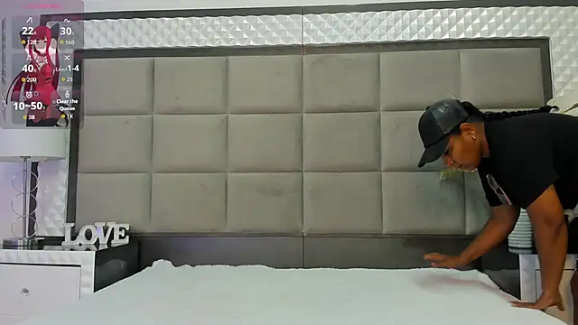 OliviaBurning online show from 10-28-25, 07:35